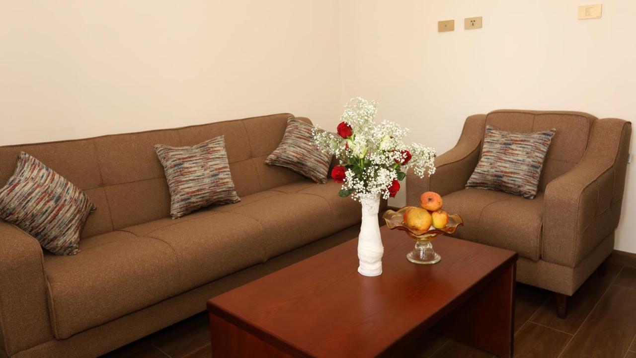 Black Horse Hotel Apartment 亚的斯亚贝巴 外观 照片
