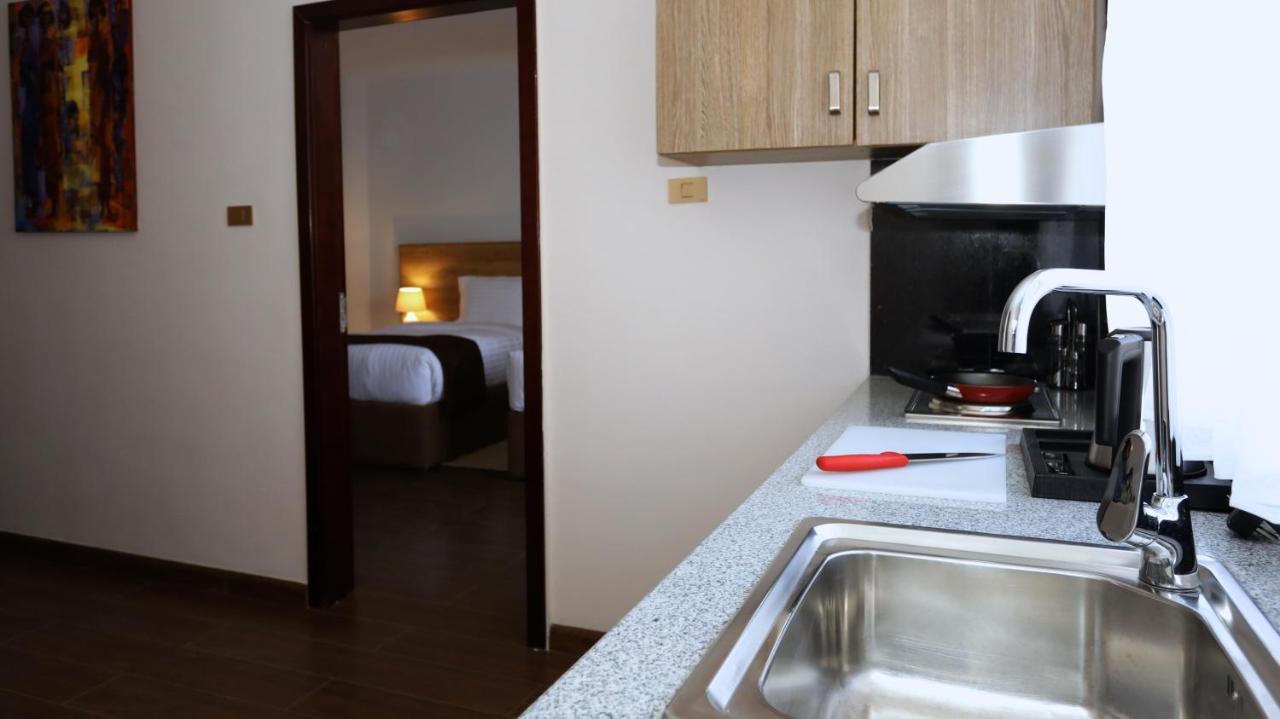 Black Horse Hotel Apartment 亚的斯亚贝巴 外观 照片