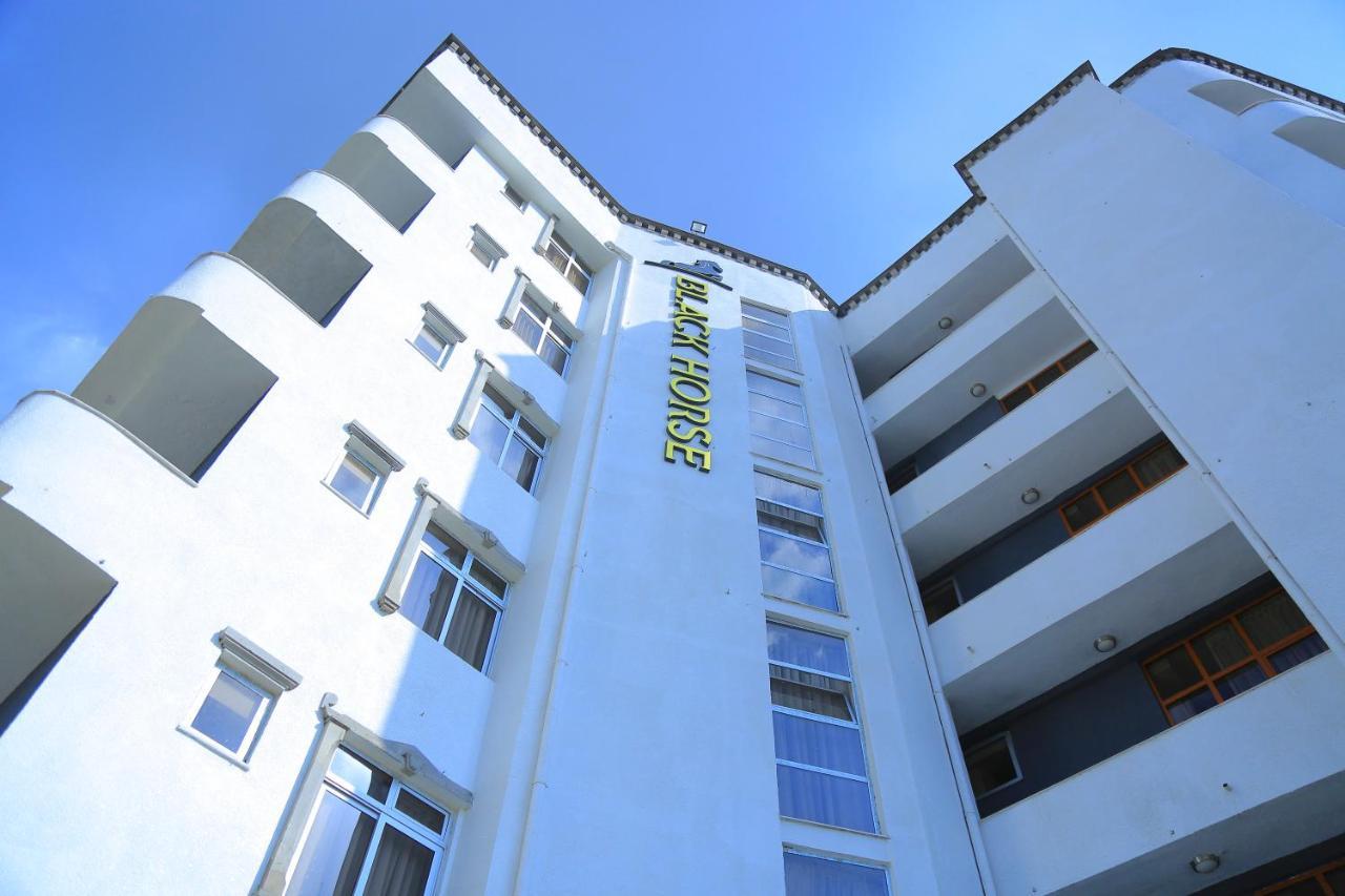 Black Horse Hotel Apartment 亚的斯亚贝巴 外观 照片